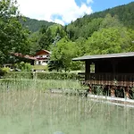 Haus Schmied Apartmán Weissensee