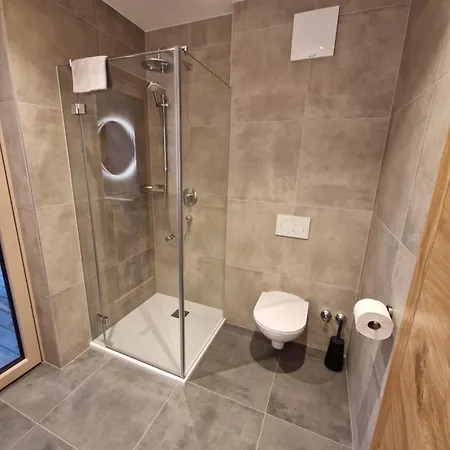 Haus Schmied Apartament Weissensee